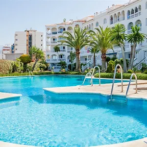 apartamentos-stella-maris-canovas-nerja.hotelsinnerja.org/