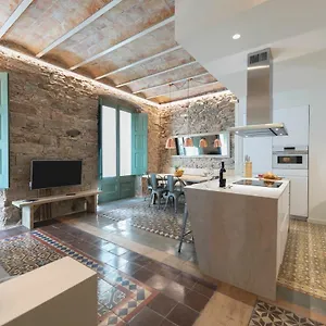bravissimo-mercaders-beautiful-3-bedroom-apartment.topcostabravahotels.com/